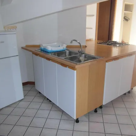 בית נופש Condominio Res. Palace ביביונה